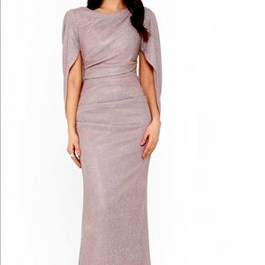 BETSY & ADAM
Glitter Drape-Back Cape Gown